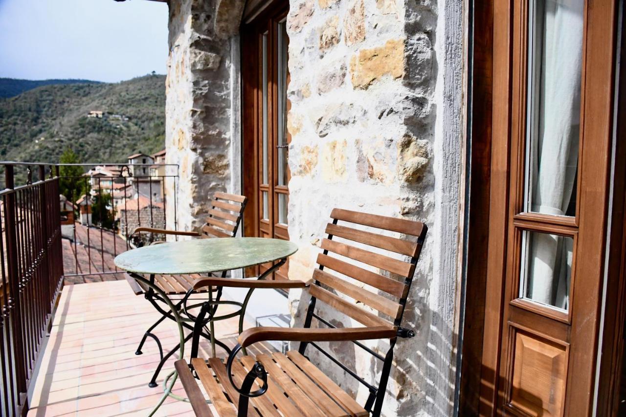 Apricus Boutique