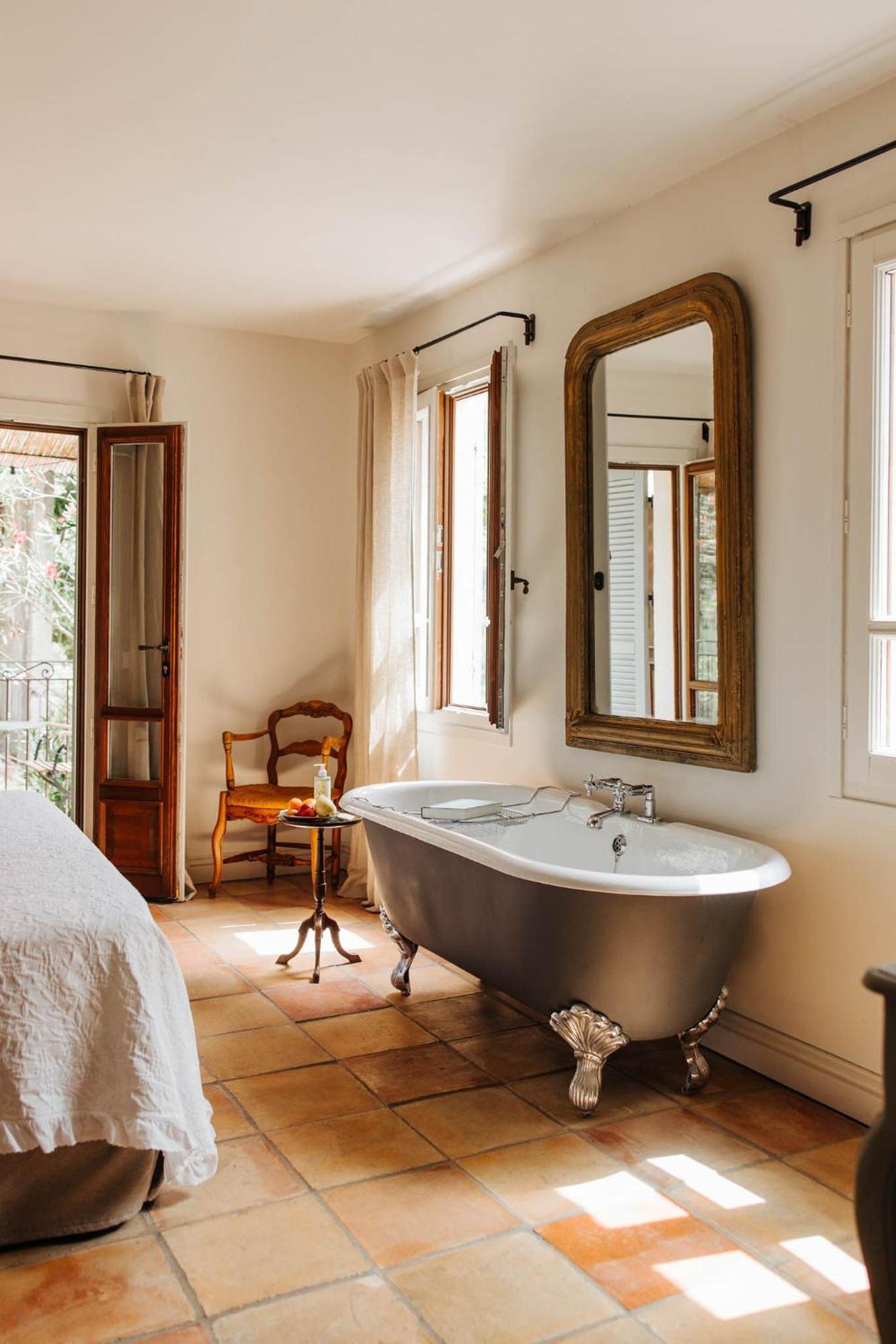 Apricus Boutique 3*